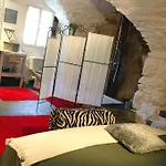 Couette-café Des Pots Rouges 3*