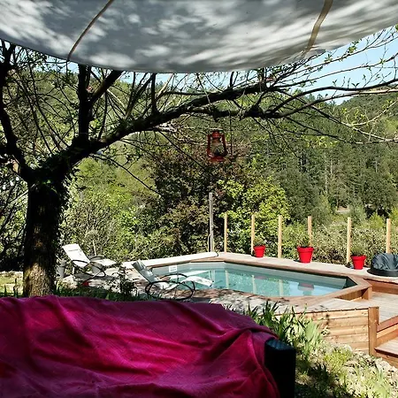 Des Pots Rouges 3*