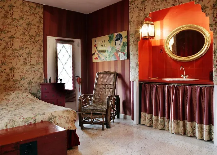 Des Pots Rouges Bed & Breakfast